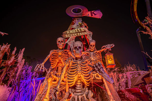 Enter to Win a 4-pack of Tickets to Knott's Scary Farm!
