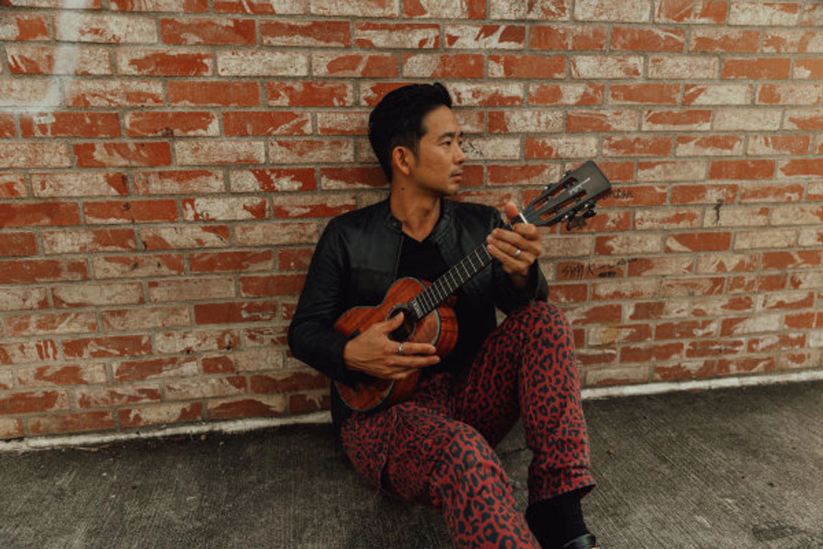 Join the live studio audience for a KSSK Holiday Live Broadcast with Jake Shimabukuro & Justin Kawika Young Hosted by Perry & the Posse Wednesday, December 17th, 2025 at 9am in the Hawaiian Financial Music Hall at Dole Cannery