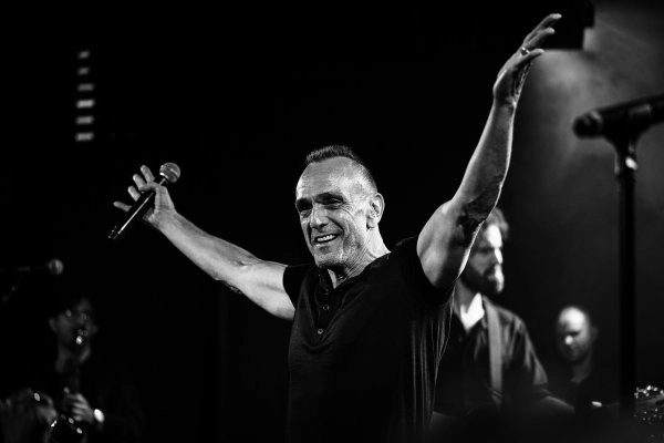 Enter to Win Hank Azaria and the EZ Street Band Tickets!