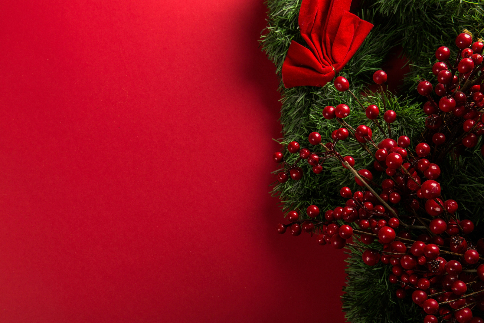 According to a new report from YouGov, 34% of likely holiday shoppers intend to use AI this year... Will You?