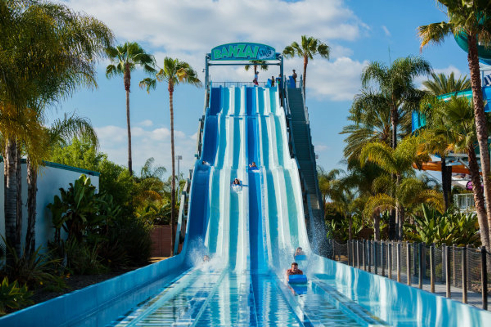 Enter to Win a Family 4-Pack of Tickets to Knott's Soak City!