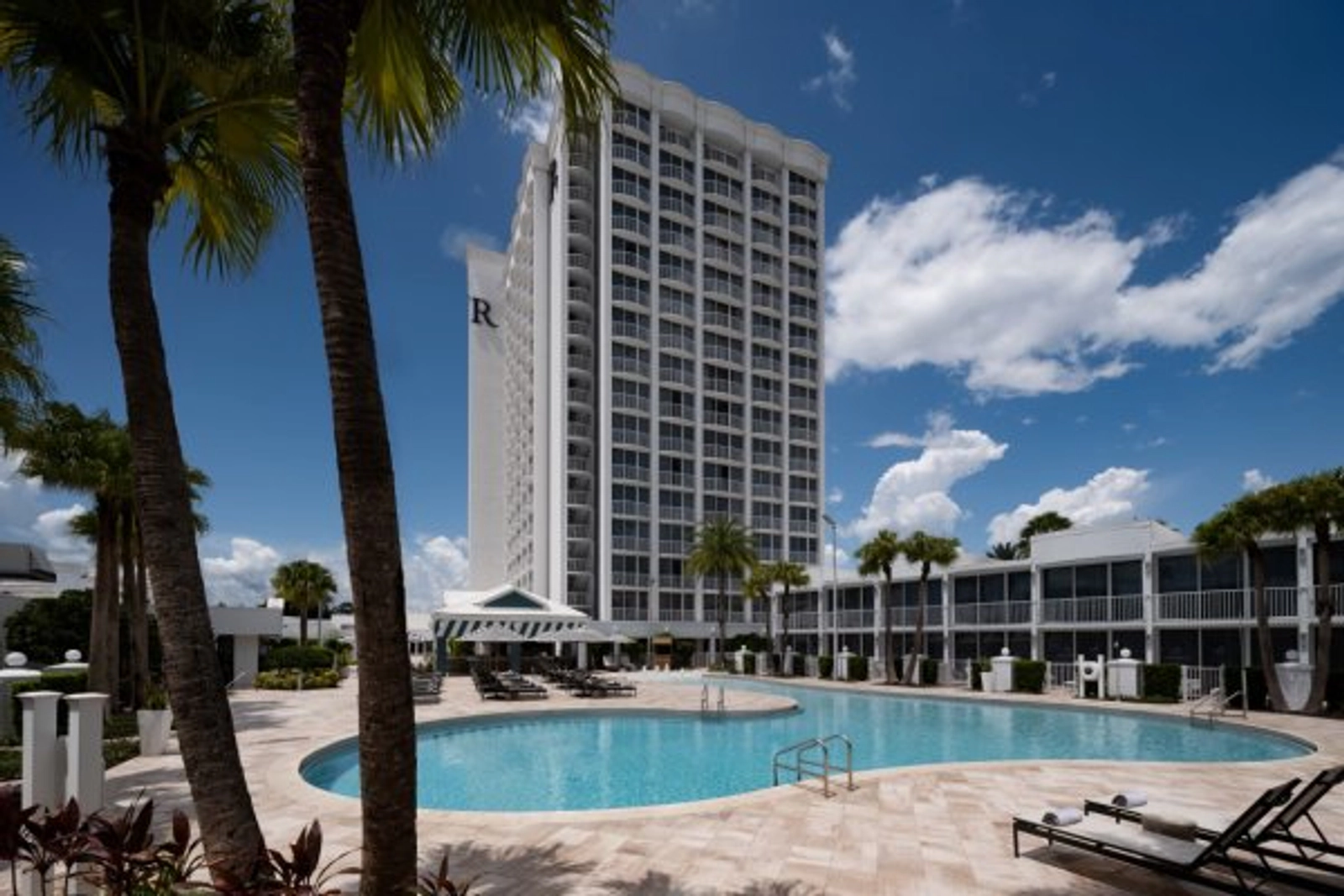 Win Your Getaway To The Renaissance Orlando Resort and Spa!