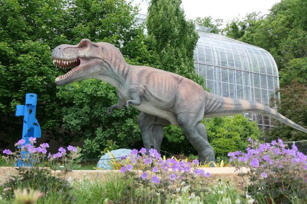 Lauritzen Gardens Tickets on the 10s