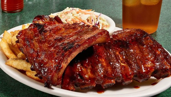 Win A $50 Gift Card To Metro Diner