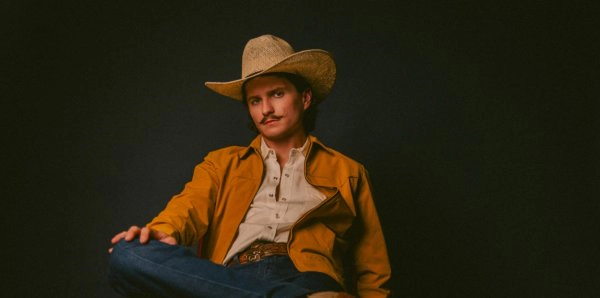 WIN A PAIR OF TICKETS TO SEE BRAXTON KEITH