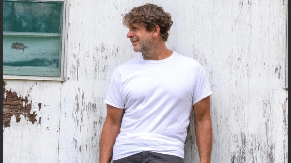 WIN A PAIR OF TICKETS TO SEE BILLY CURRINGTON